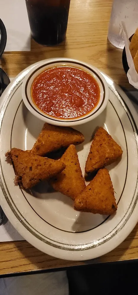 Breaded Mozzarella Sticks w Sauce